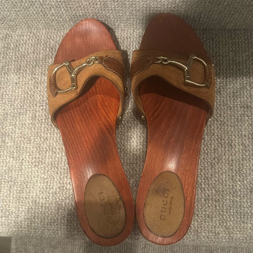 Vintage Gucci clogs, size 8 1/2. Gorgeous wooden clogs with rubber sole ~1980s